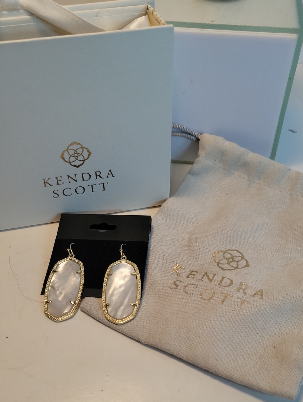 Kendra Scott Gold & White Danielle Mother-of-Pearl Drop Earrings